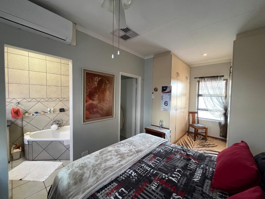 3 Bedroom Property for Sale in Olyfvenhoudtsdrift Northern Cape